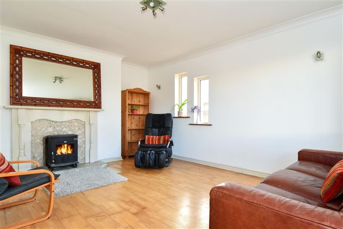 44 Seacrest, Knocknacarra, Galway