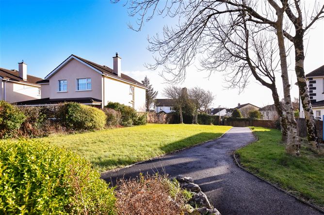 44 Seacrest, Knocknacarra, Galway