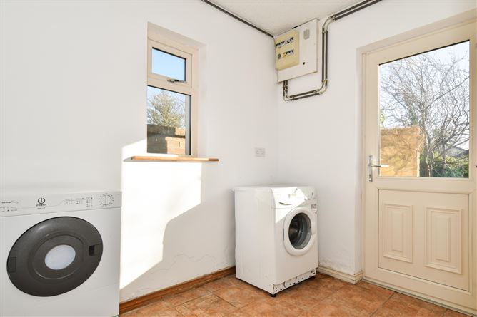 44 Seacrest, Knocknacarra, Galway