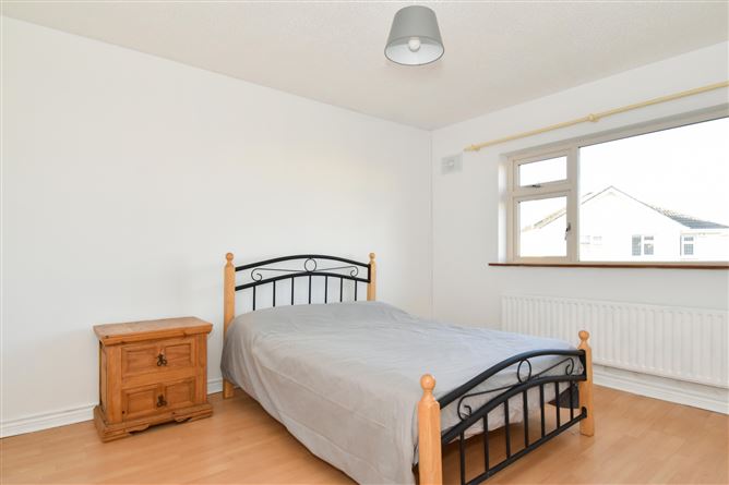 44 Seacrest, Knocknacarra, Galway