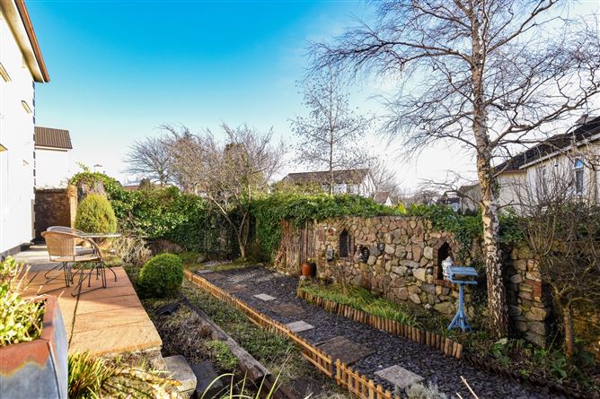 44 Seacrest, Knocknacarra, Galway