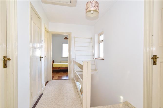 44 Seacrest, Knocknacarra, Galway