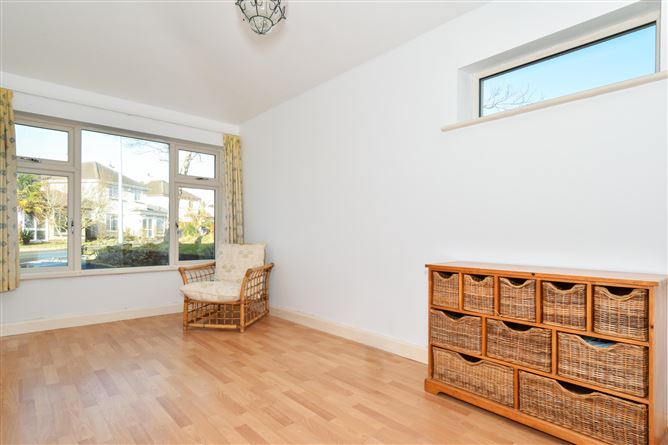 44 Seacrest, Knocknacarra, Galway