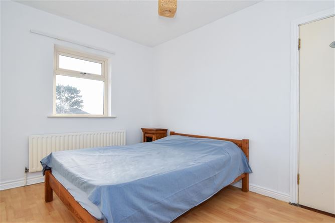 44 Seacrest, Knocknacarra, Galway