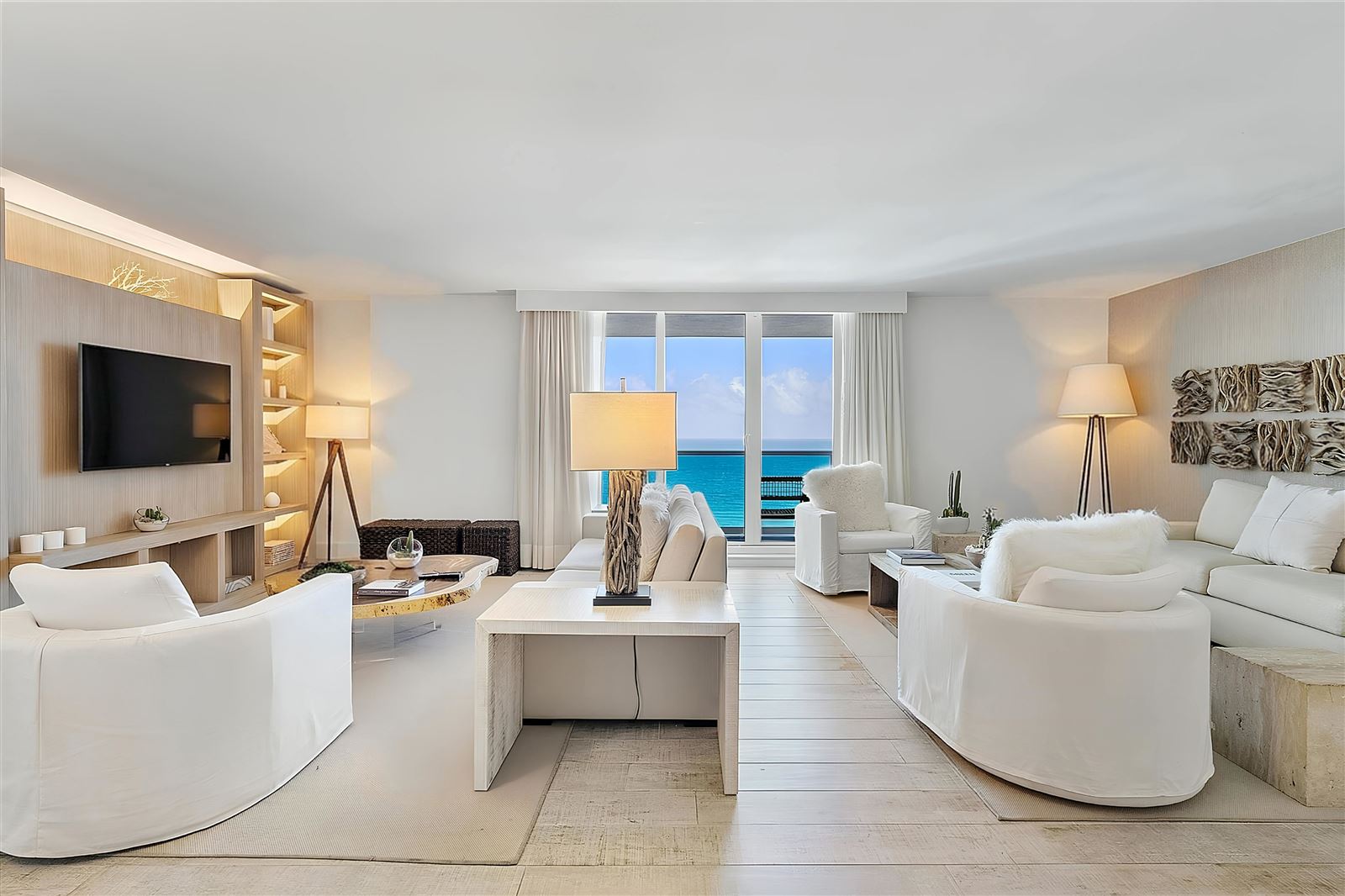 Photo 1 of 10 — Miami Sea Glass,Miami Beach,Florida,USA