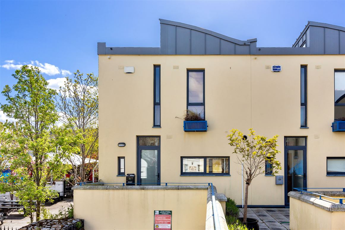 9 Castle Mews, Castle Street, Dalkey, Co. Dublin