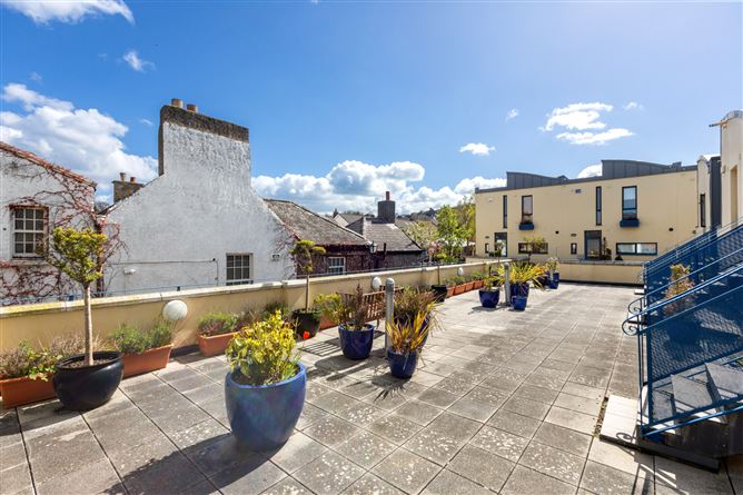 9 Castle Mews, Castle Street, Dalkey, Co. Dublin