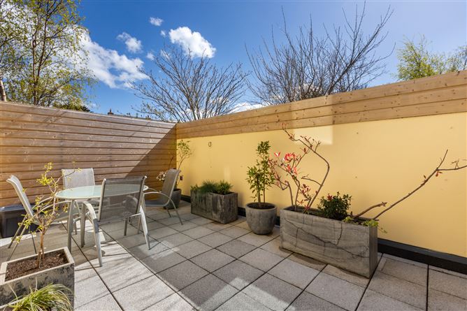 9 Castle Mews, Castle Street, Dalkey, Co. Dublin