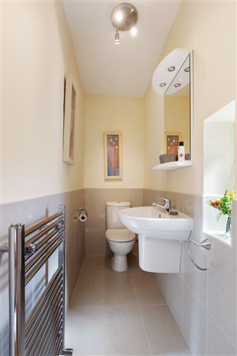 9 Castle Mews, Castle Street, Dalkey, Co. Dublin