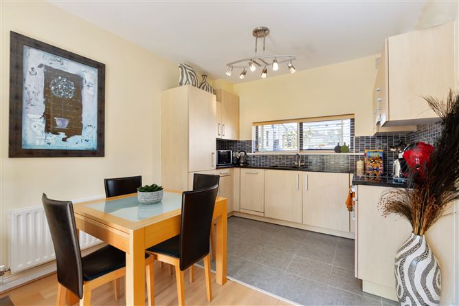 9 Castle Mews, Castle Street, Dalkey, Co. Dublin