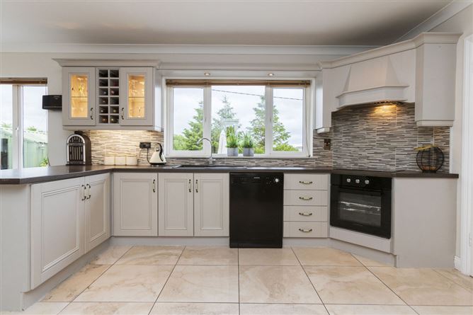 Pakenhamhall Road, Castlepollard, Westmeath