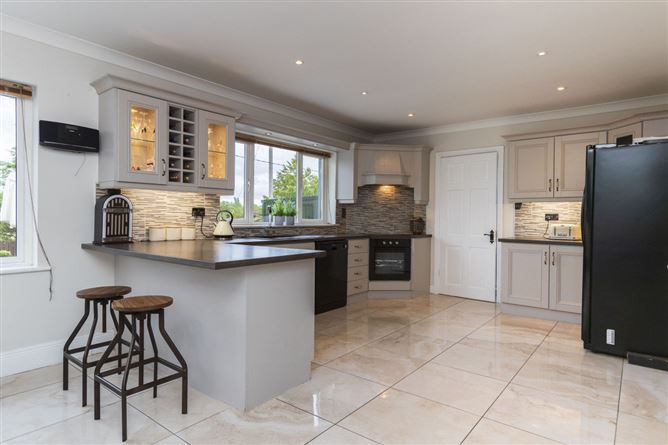 Pakenhamhall Road, Castlepollard, Westmeath