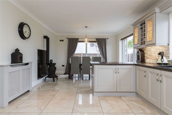 Pakenhamhall Road, Castlepollard, Westmeath