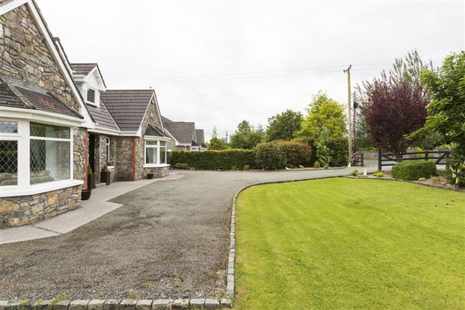Pakenhamhall Road, Castlepollard, Westmeath