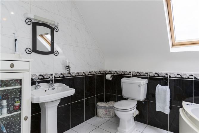 Pakenhamhall Road, Castlepollard, Westmeath