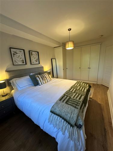 https://photos-a.propertyimages.ie/media/0/3/9/4925930/56c21820-77ea-42a6-8873-71ba46de7ada_l.jpg