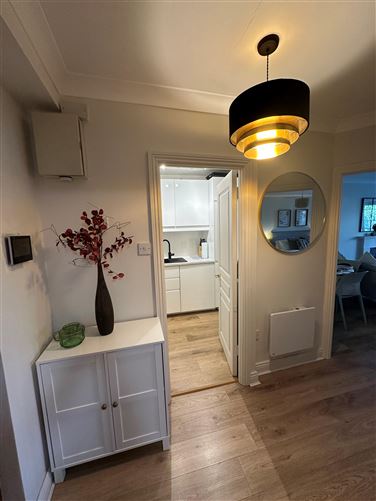 https://photos-a.propertyimages.ie/media/0/3/9/4925930/56c21820-77ea-42a6-8873-71ba46de7ada_l.jpg