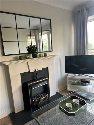 https://photos-a.propertyimages.ie/media/0/3/9/4925930/56c21820-77ea-42a6-8873-71ba46de7ada_l.jpg