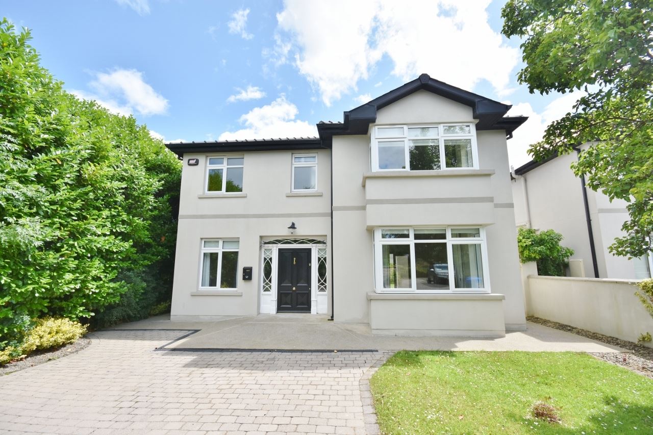 1 Cois Teampaill, Newcastle West, Co. Limerick