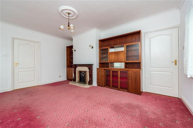 https://photos-a.propertyimages.ie/media/0/3/9/4953930/c9b10ff7-998f-46b4-abc0-faf65f78a4fc_l.jpg
