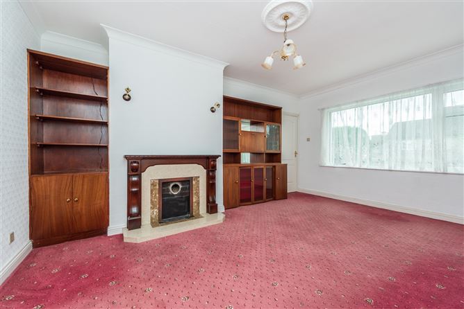 https://photos-a.propertyimages.ie/media/0/3/9/4953930/c9b10ff7-998f-46b4-abc0-faf65f78a4fc_l.jpg