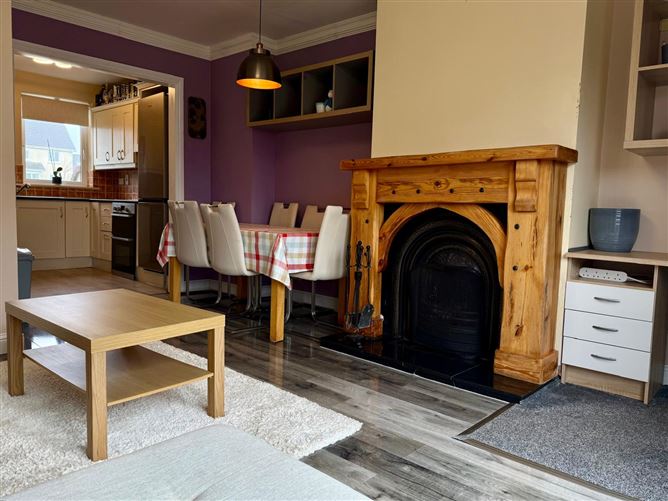 102 Laurel Grove, Tagoat, Wexford