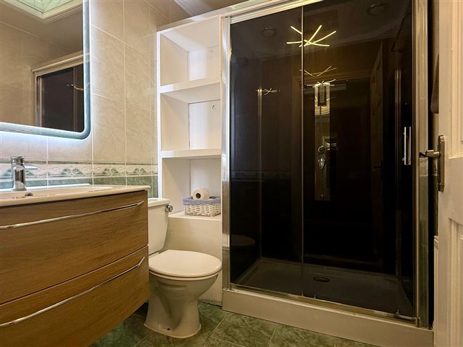 102 Laurel Grove, Tagoat, Wexford