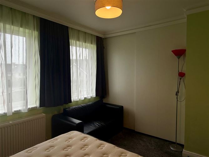 102 Laurel Grove, Tagoat, Wexford