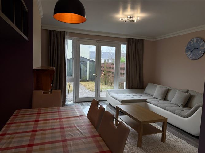 102 Laurel Grove, Tagoat, Wexford