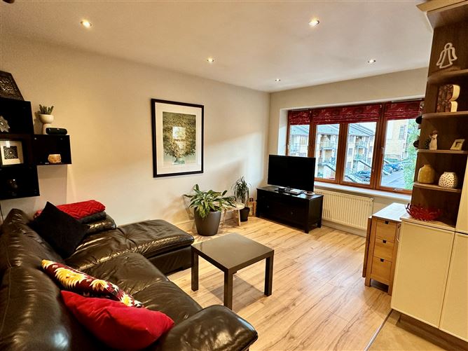 70 Belarmine Place, Stepaside, Dublin 18