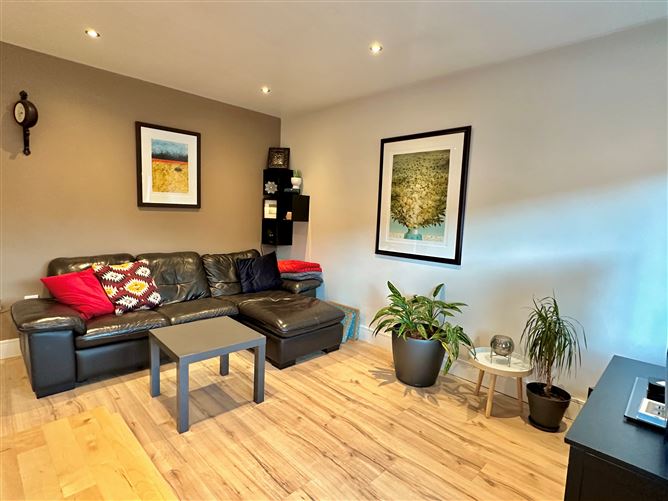 70 Belarmine Place, Stepaside, Dublin 18