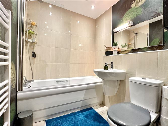 70 Belarmine Place, Stepaside, Dublin 18