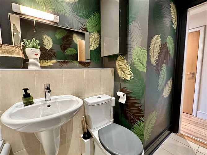 70 Belarmine Place, Stepaside, Dublin 18