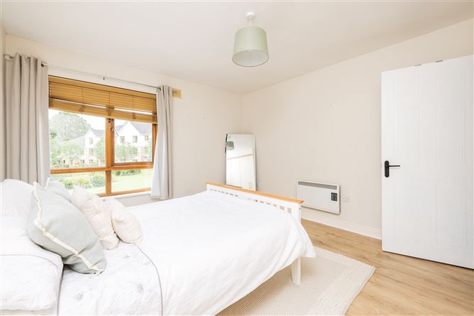 https://photos-a.propertyimages.ie/media/0/3/9/5009930/9ee10c3c-587e-493d-9891-0e8fabeea2e7_l.jpg