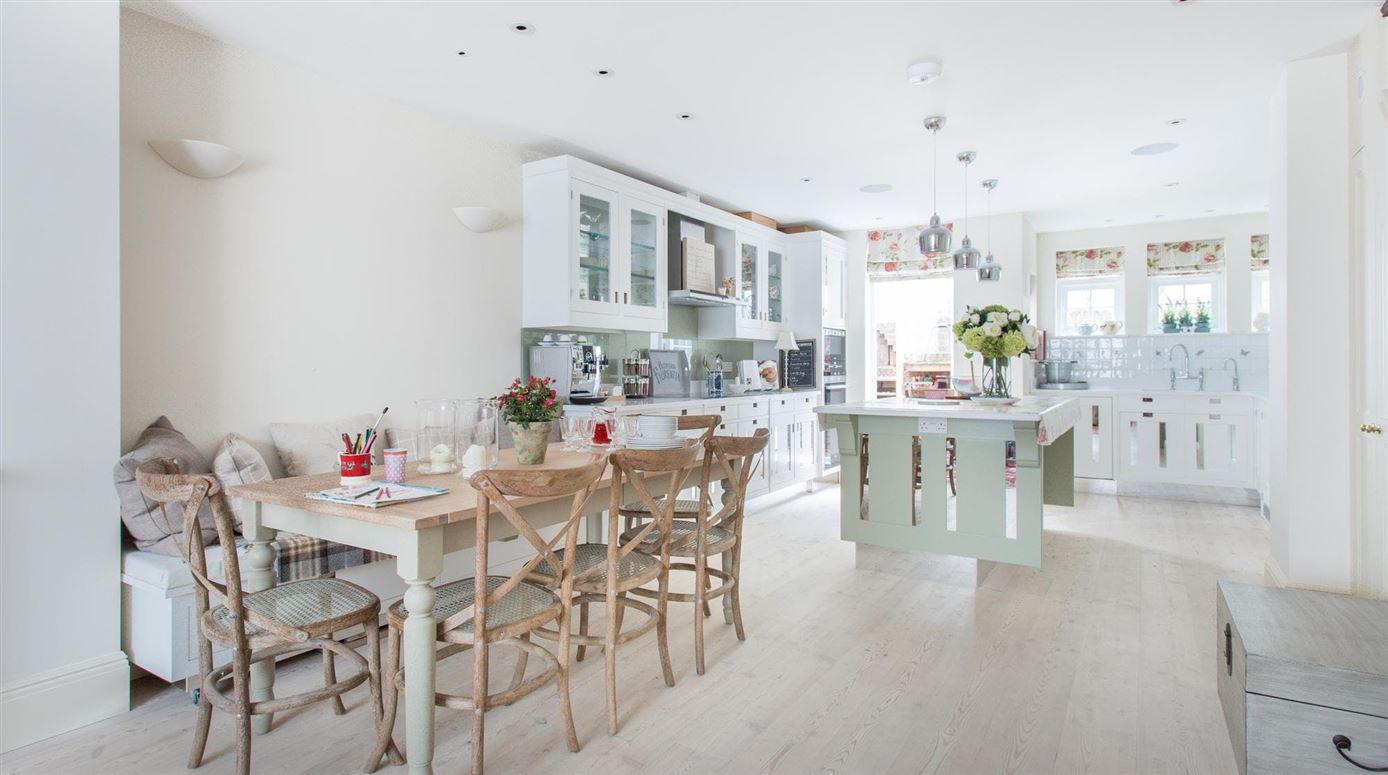 The White Cottage,London,Greater London,United Kingdom