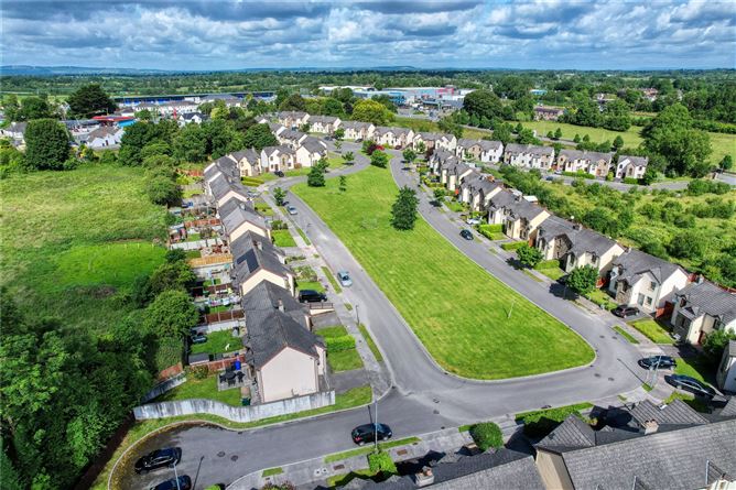 4 Druid Glen, White Linen Woods, Longford