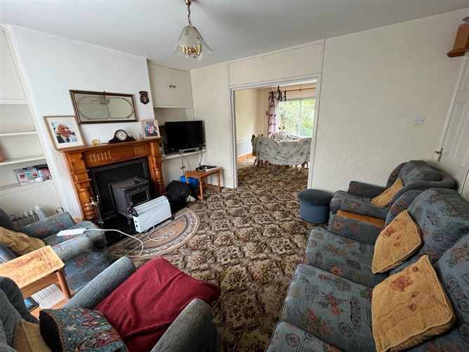 30 Dromhall Park, Woodlawn, Killarney, Co. Kerry Sherry FitzGerald Coghlan 4702040 MyHome