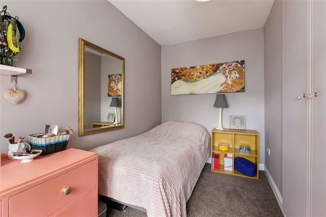13 Little Meadow, Pottery Road, Dun Laoghaire, Co. Dublin