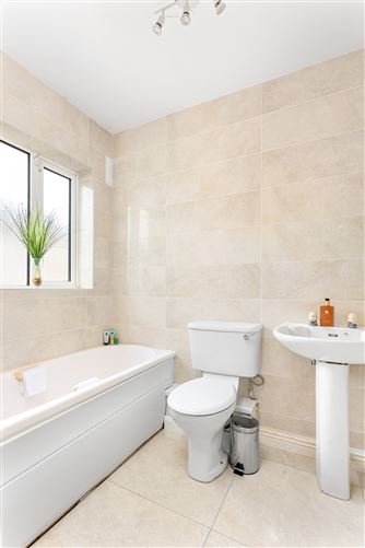 5 Castle Riada Drive, Lucan, Dublin