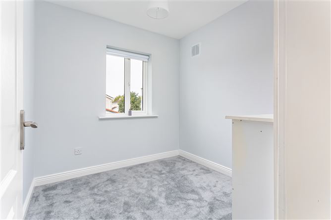5 Castle Riada Drive, Lucan, Dublin