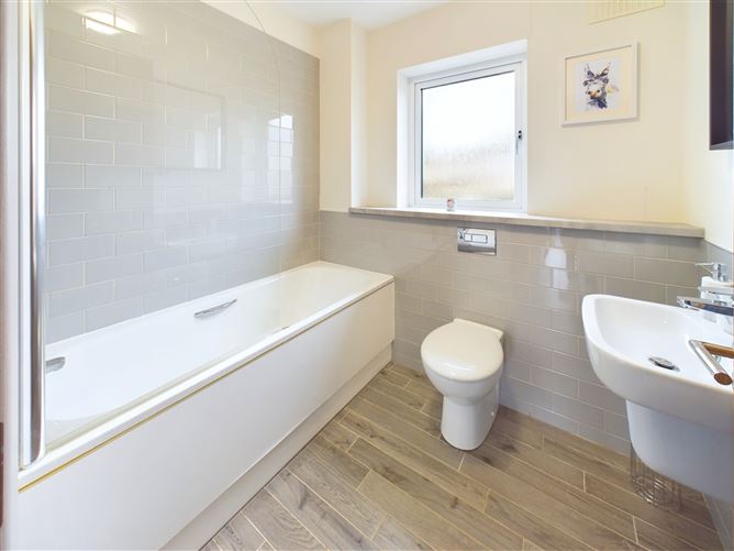 2 Manor View, Roxborough Manor, Mulgannon, Wexford Town, Wexford