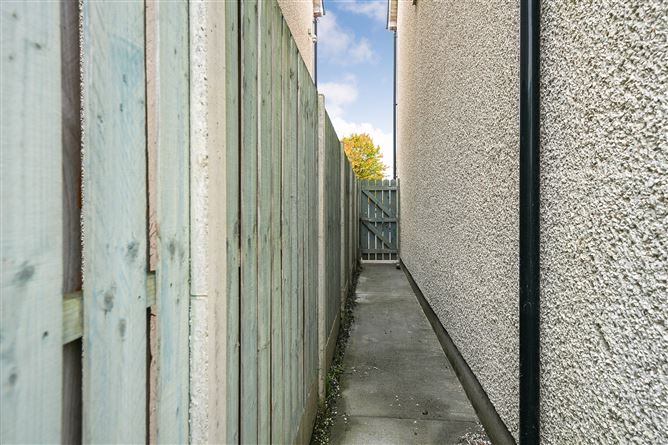 52 The Close, Fortunestown, Dublin 24, Ireland