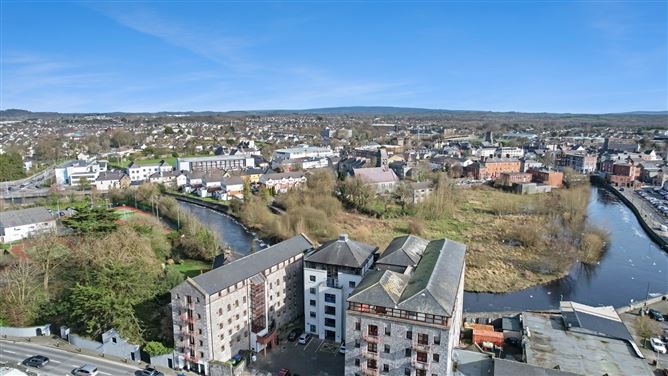 69 Mill House, Cornmarket Street, Ennis, Co. Clare