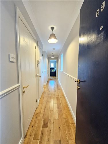 69 Mill House, Cornmarket Street, Ennis, Co. Clare