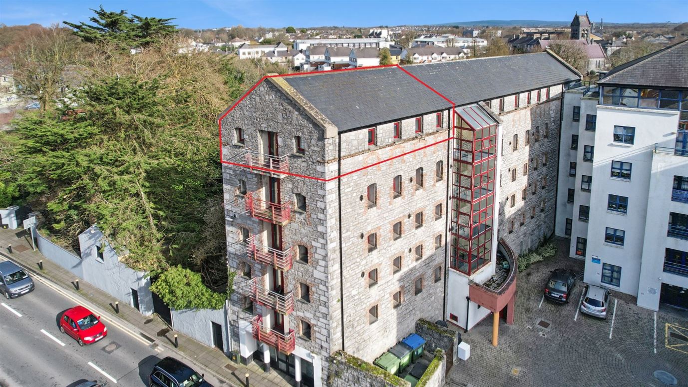 69 Mill House, Cornmarket Street, Ennis, Co. Clare