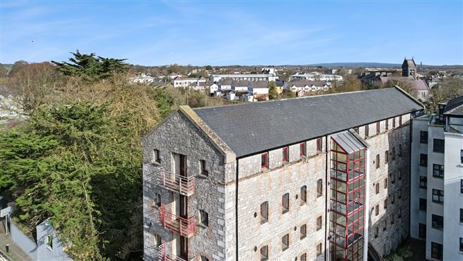 69 Mill House, Cornmarket Street, Ennis, Co. Clare