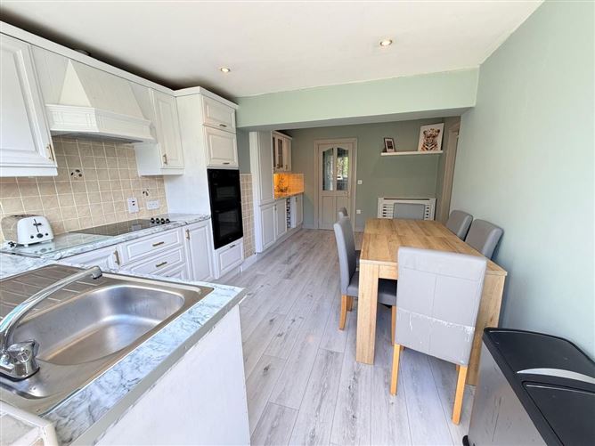 Photo 10 of 22 — 18 Haig Gardens, Boreenmanna Road, Ballinlough, Cork