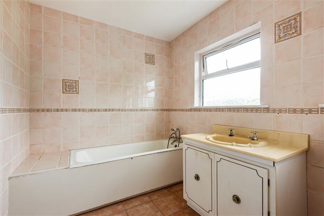 Photo 13 of 16 — 143 Clonkeen Road, Deansgrange, Blackrock, Co. Dublin