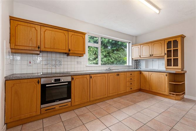 Photo 8 of 16 — 143 Clonkeen Road, Deansgrange, Blackrock, Co. Dublin