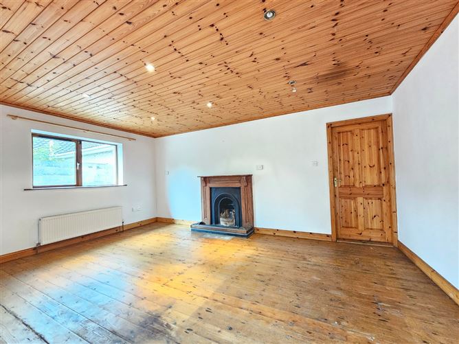 6 Claureen Drive, Ennis, Co. Clare